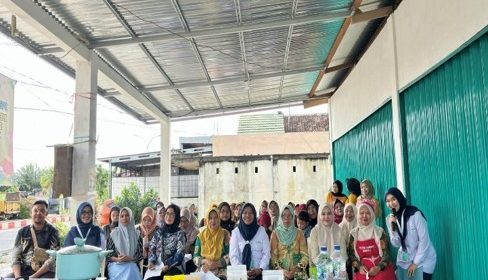 PENGUATAN KETRAMPILAN KADER DAN IBU BALITA MELALUI PELATIHAN DAN PENDAMPINGAN DALAM PEMILIHAN SERTA PENGOLAHAN BAHAN PANGAN LOKAL DI WILAYAH KERJA PUSKESMAS PADANG SERAI KOTA BENGKULU